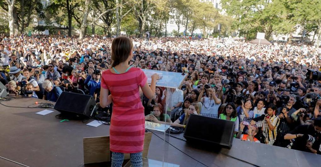 La sedicenne Greta Thunberg sul palco di Battery Park, a New York, il 20 settembre 